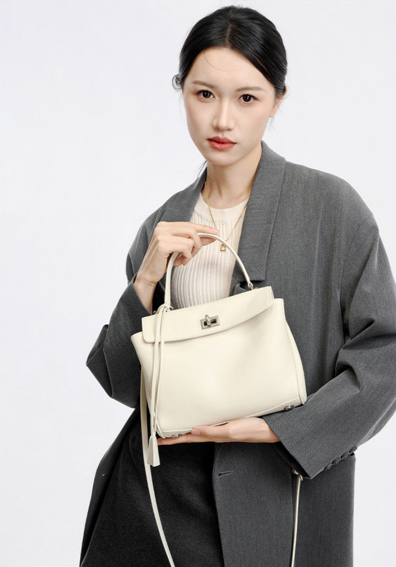 ショルダーバッグ レディース 本革 ハンドバッグ レザー 2way 本 革 ショルダー バッグ 斜めがけ バッグ おしゃれ フォーマル バッグ レディース 冠 婚 葬祭 バッグ オフィス カジュアル カバン