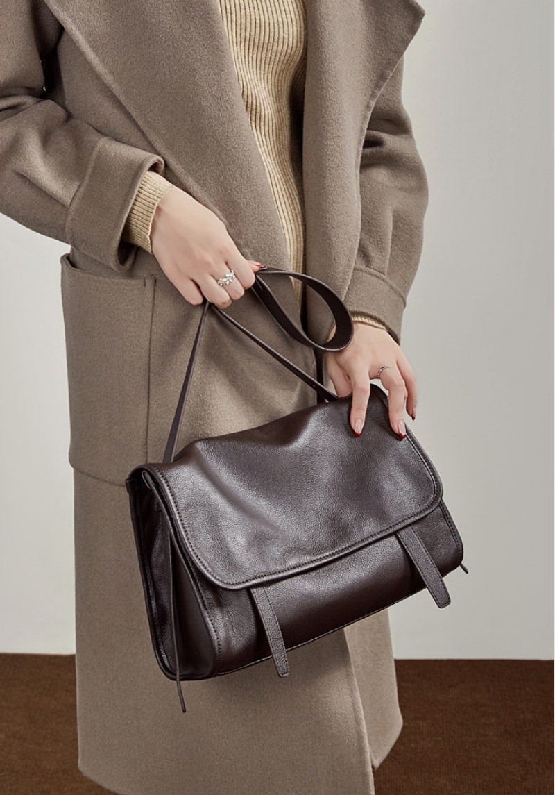 本革 メッセンジャーバッグ 革 製 ショルダー バッグ メンズ バッグ レディース カジュアル 通勤バッグ a4 レディース ビジネス バッグ a4 通学 旅行 おしゃれ シンプル