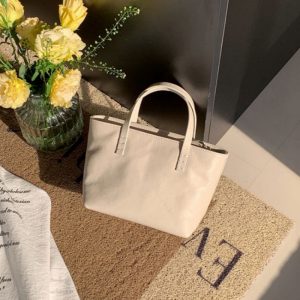 本革 ミニトートバッグ 2WAY ショルダーバッグ レディース 牛革 レディース レザーバッグ コンパクト 小さめ カバン 鞄 斜めがけ 軽量 レトロ シンプル ギフト 本革 ミニトートバッグ 2WAY ショルダーバッグ レディース 牛革 レディース レザーバッグ コンパクト 小さめ カバン 鞄 斜めがけ 軽量 レトロ シンプル ギフト