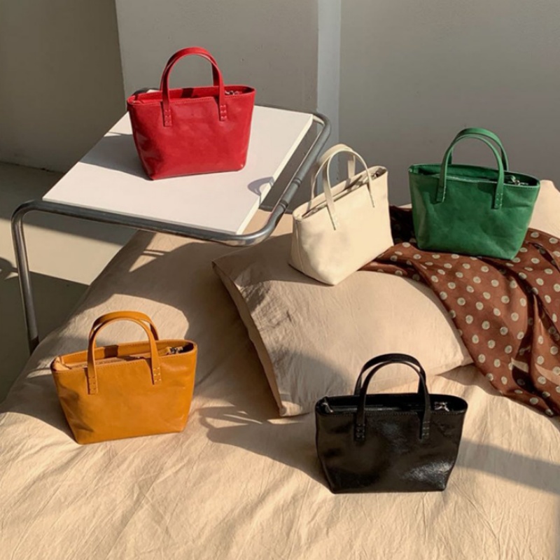 本革 ミニトートバッグ 2WAY ショルダーバッグ レディース 牛革 レディース レザーバッグ コンパクト 小さめ カバン 鞄 斜めがけ 軽量 レトロ シンプル ギフト