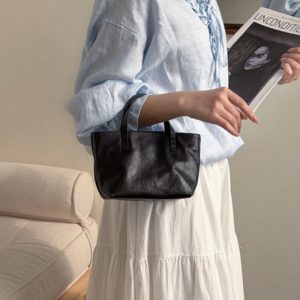 本革 ミニトートバッグ 2WAY ショルダーバッグ レディース 牛革 レディース レザーバッグ コンパクト 小さめ カバン 鞄 斜めがけ 軽量 レトロ シンプル ギフト 本革 ミニトートバッグ 2WAY ショルダーバッグ レディース 牛革 レディース レザーバッグ コンパクト 小さめ カバン 鞄 斜めがけ 軽量 レトロ シンプル ギフト