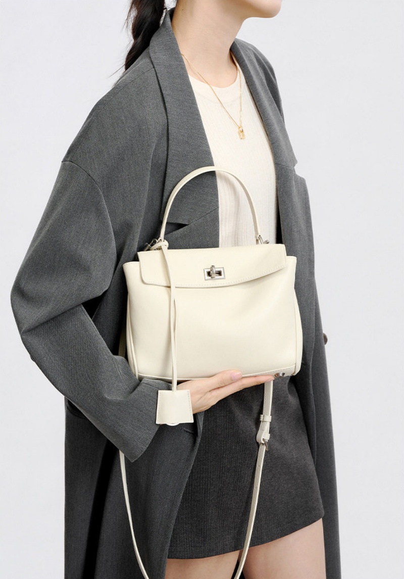 ショルダーバッグ レディース 本革 ハンドバッグ レザー 2way 本 革 ショルダー バッグ 斜めがけ バッグ おしゃれ フォーマル バッグ レディース 冠 婚 葬祭 バッグ オフィス カジュアル カバン