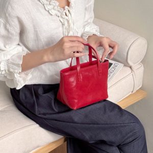 本革 ミニトートバッグ 2WAY ショルダーバッグ レディース 牛革 レディース レザーバッグ コンパクト 小さめ カバン 鞄 斜めがけ 軽量 レトロ シンプル ギフト 本革 ミニトートバッグ 2WAY ショルダーバッグ レディース 牛革 レディース レザーバッグ コンパクト 小さめ カバン 鞄 斜めがけ 軽量 レトロ シンプル ギフト