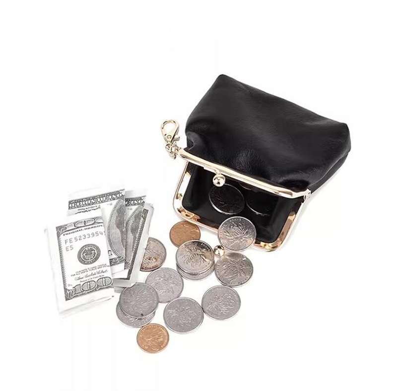 バッグの中もお気に入りで満たして。長く愛せる「本革小銭入れ」のすすめ