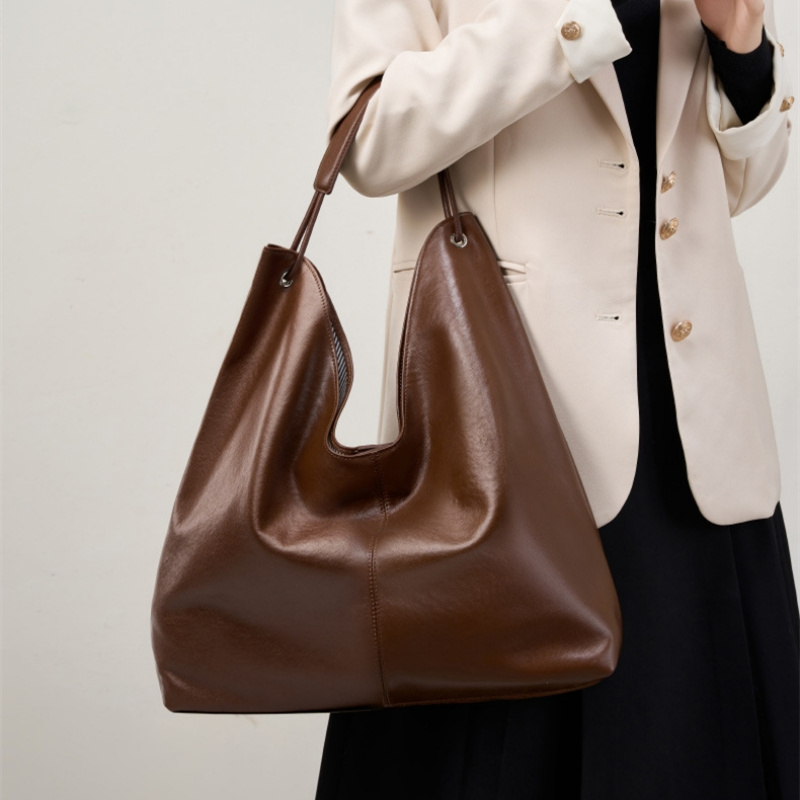 失敗しない！2026年流行の本革バッグまとめ｜通勤から休日まで使える名品リスト