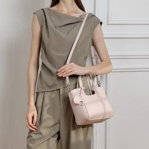 本 革 2way トート バッグ レディース バッグ ミニトート ショルダーバッグ 軽量 シュリンク レザー ハンドバッグ ショルダー バッグ 主婦 バッグ チャーム 付き 通勤 通学 お出かけ プレゼント