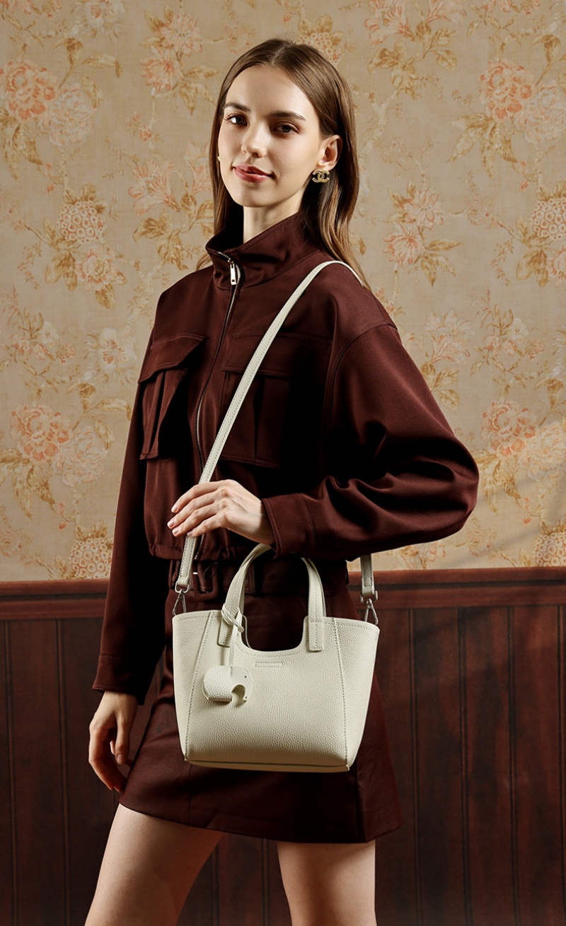 本 革 2way トート バッグ レディース バッグ ミニトート ショルダーバッグ 軽量 シュリンク レザー ハンドバッグ ショルダー バッグ 主婦 バッグ チャーム 付き 通勤 通学 お出かけ プレゼント