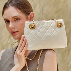 ラムスキン ショルダーバッグ キルティング バッグ 本 革  羊 革 バッグ チェーン ショルダー バッグ 結婚 式 チェーン バッグ キルティング バッグ ホワイト 大人 カジュアル バッグ 披露宴 お呼ばれ バッグ - 画像 (8)