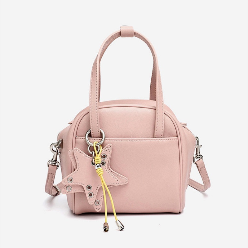 本 革 ミニ ボストン バッグ 本 牛革 ミニ ショルダー バッグ かわいい ミニ ショルダー バッグ レザー バッグ 2way ハンド ミニ バッグ 小さめ ミニバッグ マチ広め チャーム 付 ミニ ショルダー バッグ 20 代 女性 に 人気 の バッグ 鞄 レディース 人気 20 代 後半