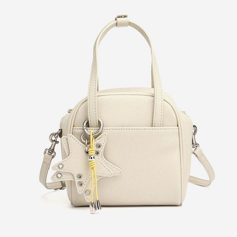 本 革 ミニ ボストン バッグ 本 牛革 ミニ ショルダー バッグ かわいい ミニ ショルダー バッグ レザー バッグ 2way ハンド ミニ バッグ 小さめ ミニバッグ マチ広め チャーム 付 ミニ ショルダー バッグ 20 代 女性 に 人気 の バッグ 鞄 レディース 人気 20 代 後半
