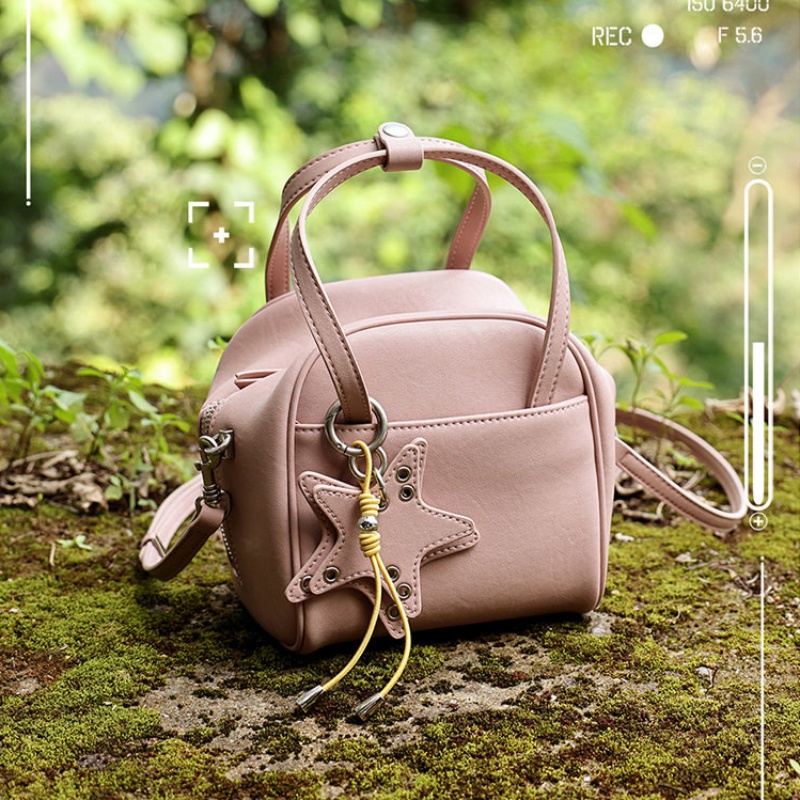 本 革 ミニ ボストン バッグ 本 牛革 ミニ ショルダー バッグ かわいい ミニ ショルダー バッグ レザー バッグ 2way ハンド ミニ バッグ 小さめ ミニバッグ マチ広め チャーム 付 ミニ ショルダー バッグ 20 代 女性 に 人気 の バッグ 鞄 レディース 人気 20 代 後半