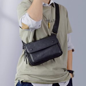 ショルダー バッグ メンズ レザー ショルダー バッグ スクエア 型 レザー ショルダー バッグ 斜 めがけ 本 革 メッセンジャー バッグ メンズ ボディ バッグ メンズ 40 代 本 革 メンズ ワン ショルダー バッグ 革 ショルダー バッグ メンズ レザー ショルダー バッグ スクエア 型 レザー ショルダー バッグ 斜 めがけ 本 革 メッセンジャー バッグ メンズ ボディ バッグ メンズ 40 代 本 革 メンズ ワン ショルダー バッグ 革 - 画像 (3)