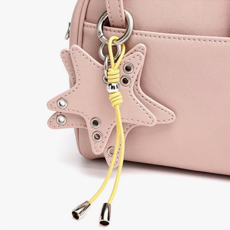 本 革 ミニ ボストン バッグ 本 牛革 ミニ ショルダー バッグ かわいい ミニ ショルダー バッグ レザー バッグ 2way ハンド ミニ バッグ 小さめ ミニバッグ マチ広め チャーム 付 ミニ ショルダー バッグ 20 代 女性 に 人気 の バッグ 鞄 レディース 人気 20 代 後半