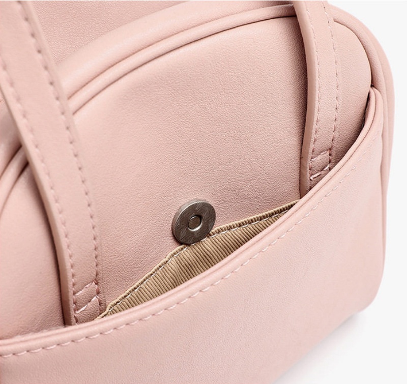 本 革 ミニ ボストン バッグ 本 牛革 ミニ ショルダー バッグ かわいい ミニ ショルダー バッグ レザー バッグ 2way ハンド ミニ バッグ 小さめ ミニバッグ マチ広め チャーム 付 ミニ ショルダー バッグ 20 代 女性 に 人気 の バッグ 鞄 レディース 人気 20 代 後半