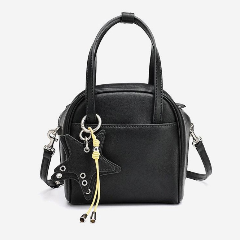 本 革 ミニ ボストン バッグ 本 牛革 ミニ ショルダー バッグ かわいい ミニ ショルダー バッグ レザー バッグ 2way ハンド ミニ バッグ 小さめ ミニバッグ マチ広め チャーム 付 ミニ ショルダー バッグ 20 代 女性 に 人気 の バッグ 鞄 レディース 人気 20 代 後半